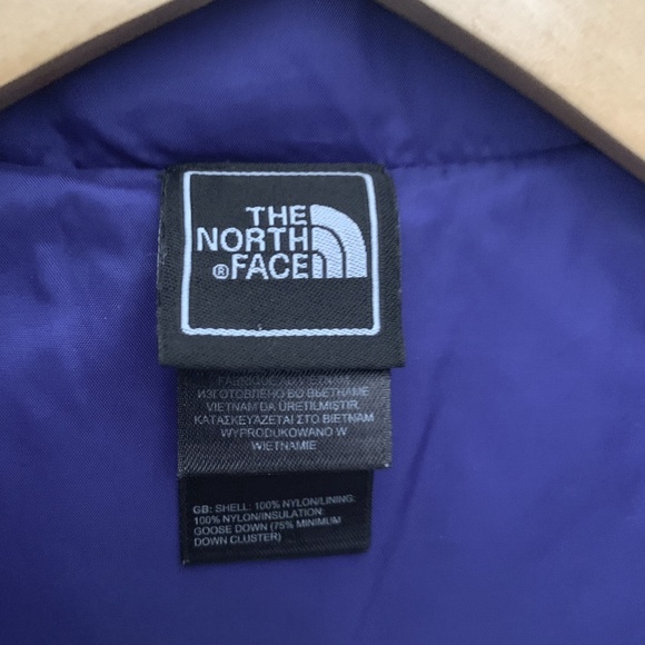 The North Face White Women's Extra Small Goose Down 550 Quilted Puffer Vest - Picture 11 of 14